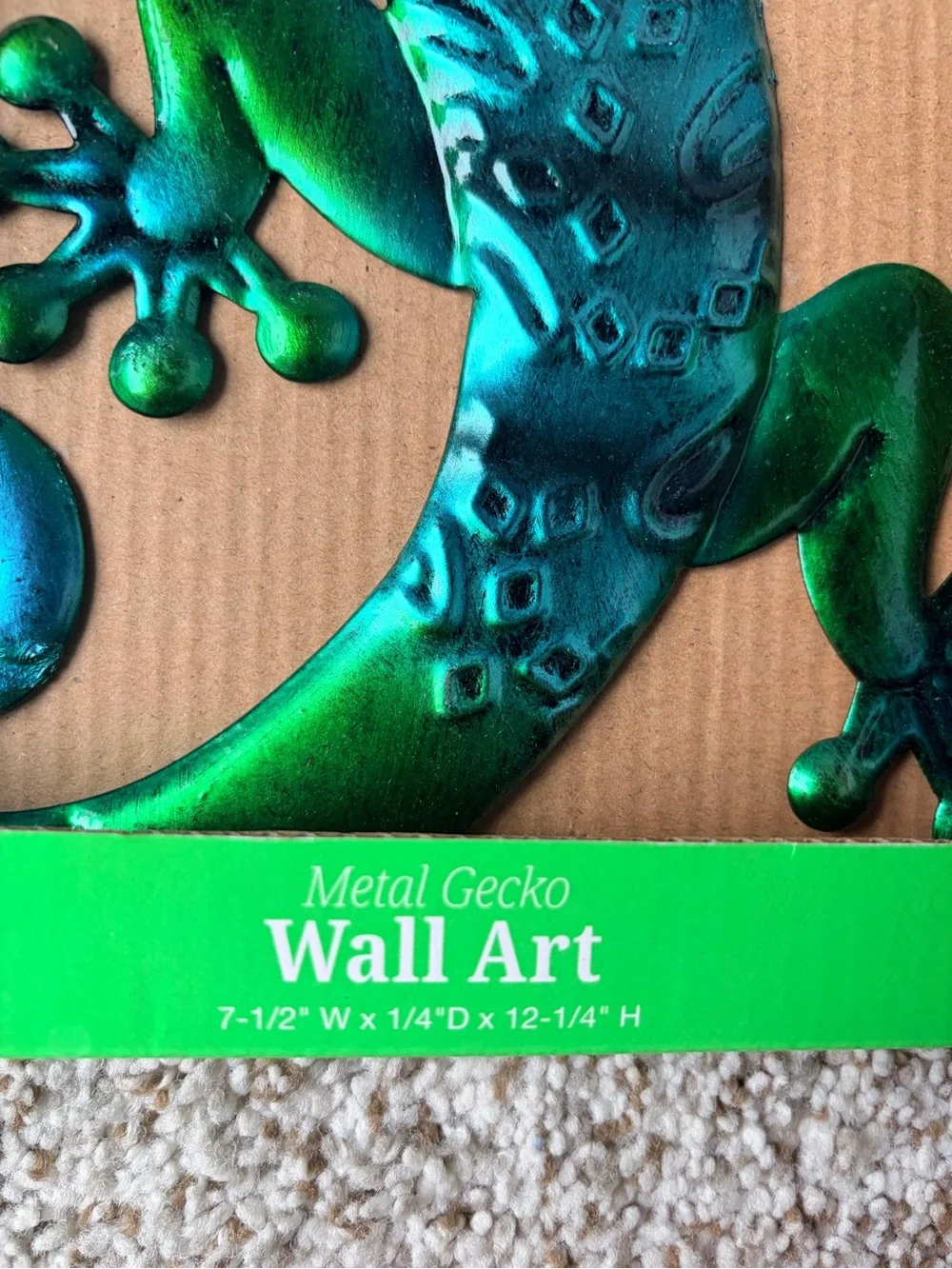 Enchanted Garden Metal Gecko Wall Art - Iridescent Green/Blue